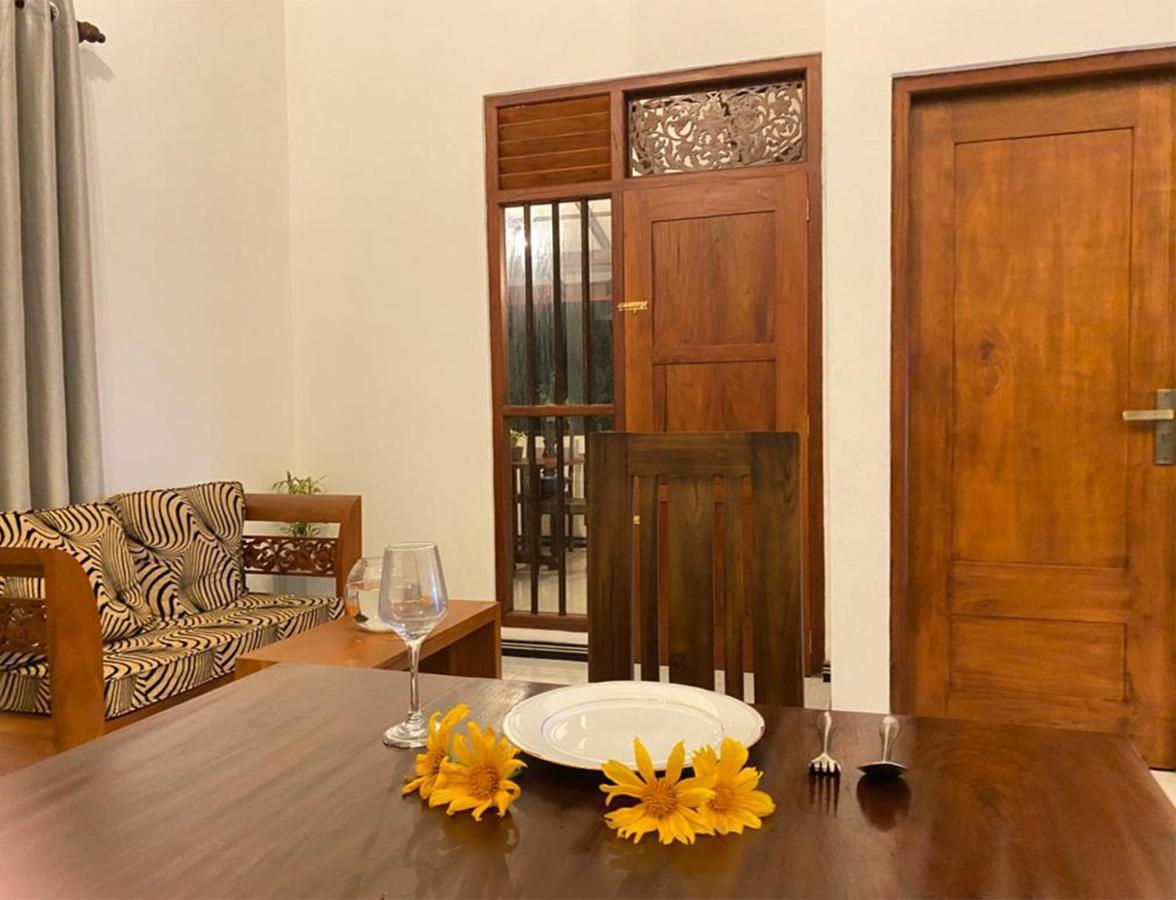 Nilupul Villa Ambalangoda  Esterno foto