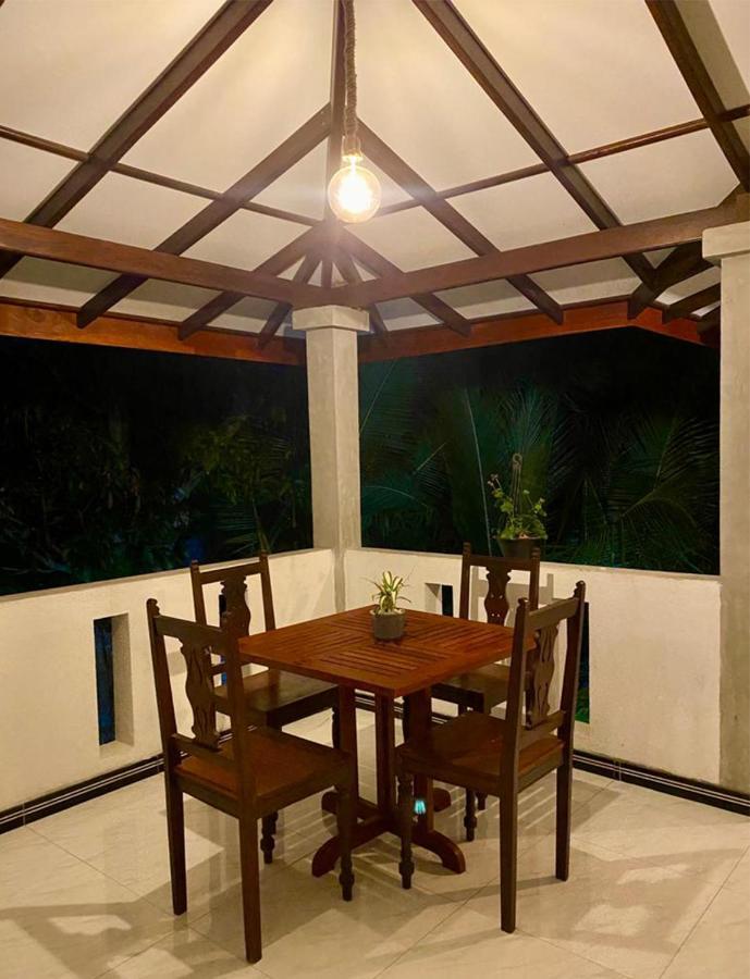 Nilupul Villa Ambalangoda  Esterno foto