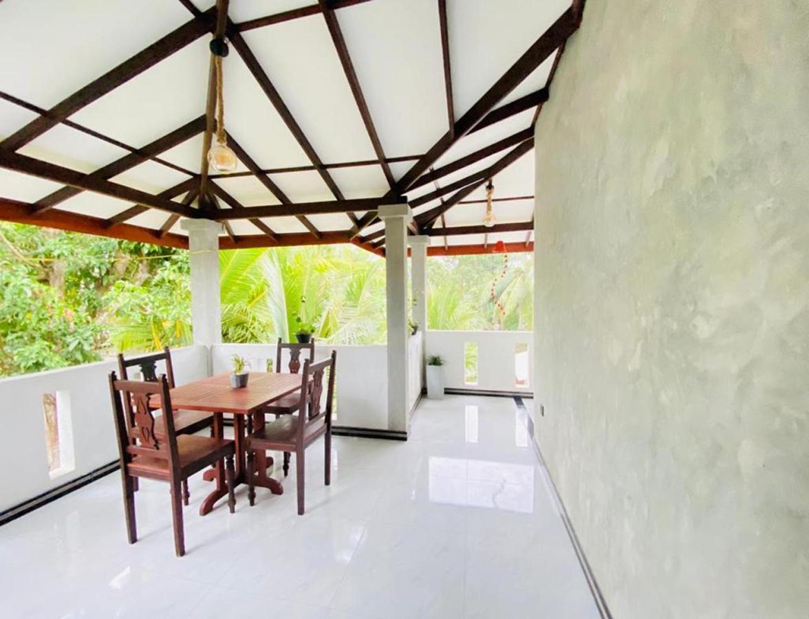 Nilupul Villa Ambalangoda  Esterno foto