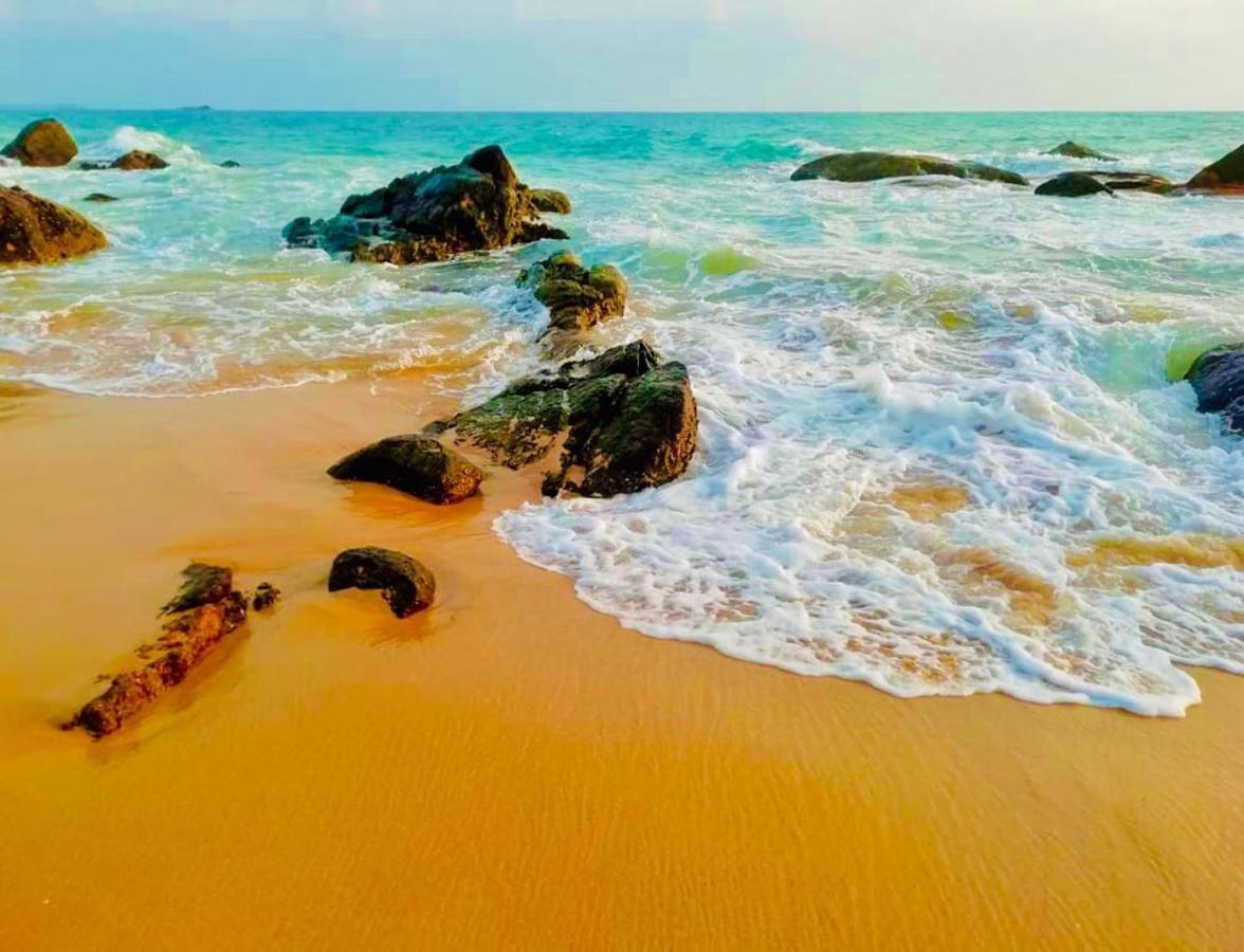 Nilupul Villa Ambalangoda  Esterno foto
