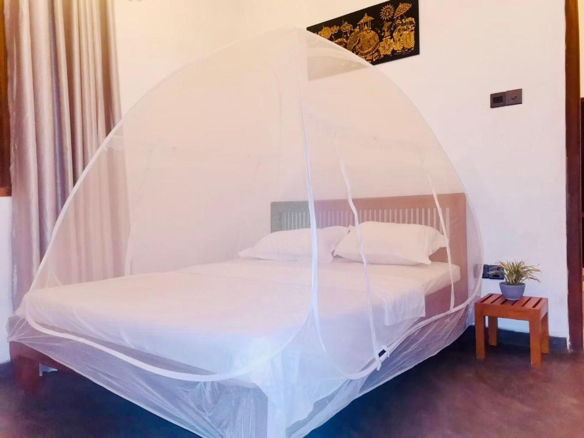 Nilupul Villa Ambalangoda  Esterno foto