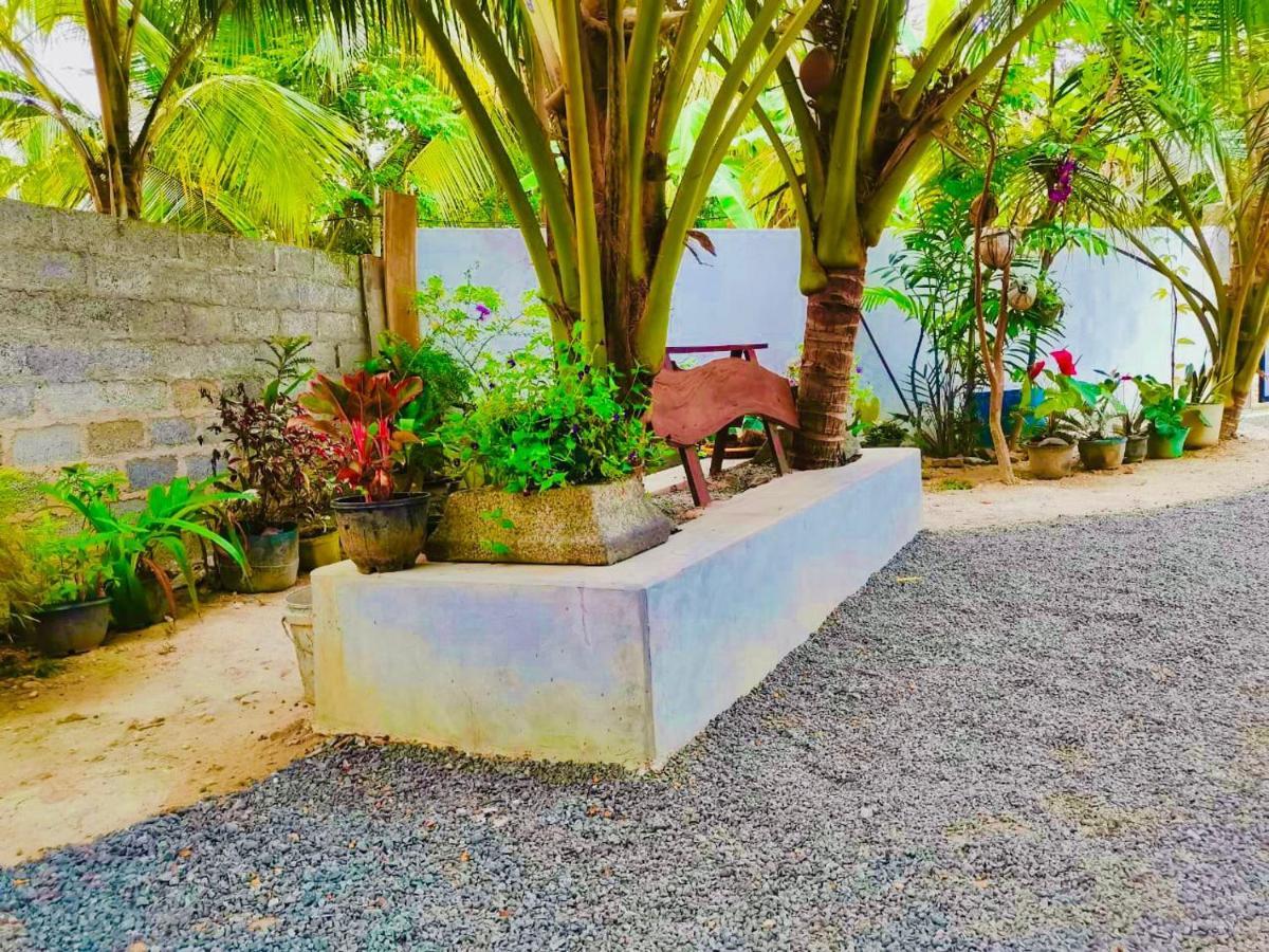 Nilupul Villa Ambalangoda  Esterno foto